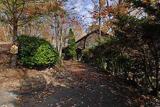 Pigeon Forge Chalet with Swimming Pool Access near Great Smoky Mountains