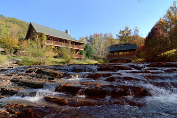 Pigeon Forge Six Bedroom Tennessee Vacation RIver Cabin Rental 