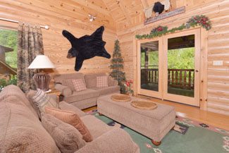 Tennessee Vacation Cabin Rental convenient to Pigeon Forge and all the Attractions of Gatlinburg