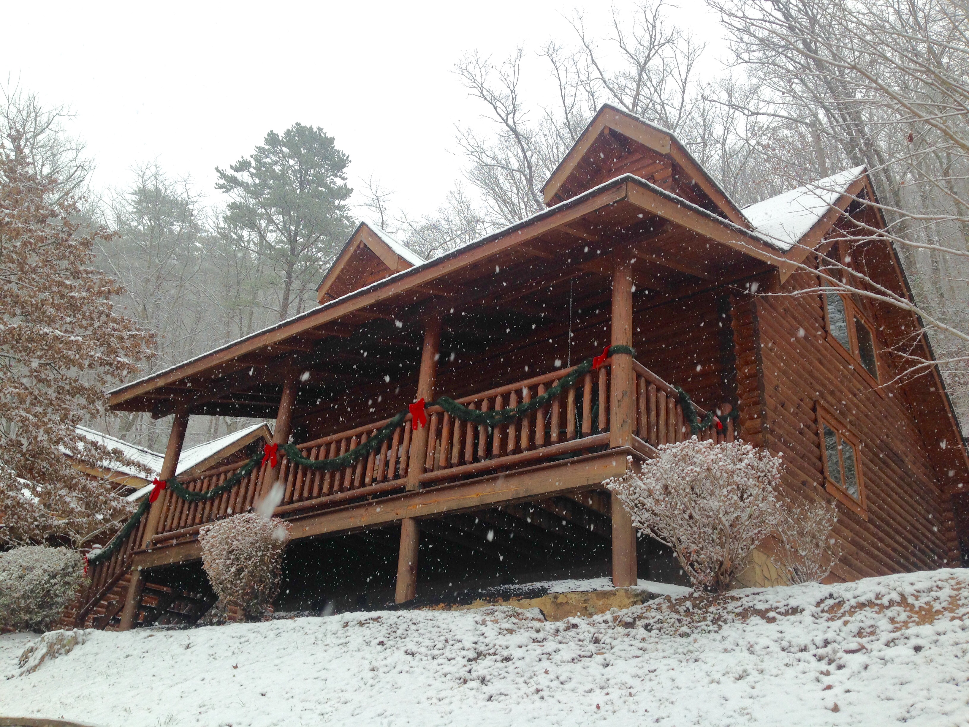 Fireside Chalets-Pigeon Forge Cabins and Chalets on the River-Pigeon