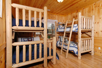 Pigeon Forge Cabin with Bunk Beds for Extra Sleeping