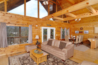 Pigeon Forge Cabin Lodge with a Large Kitchen Living Room and Dinning Room Area