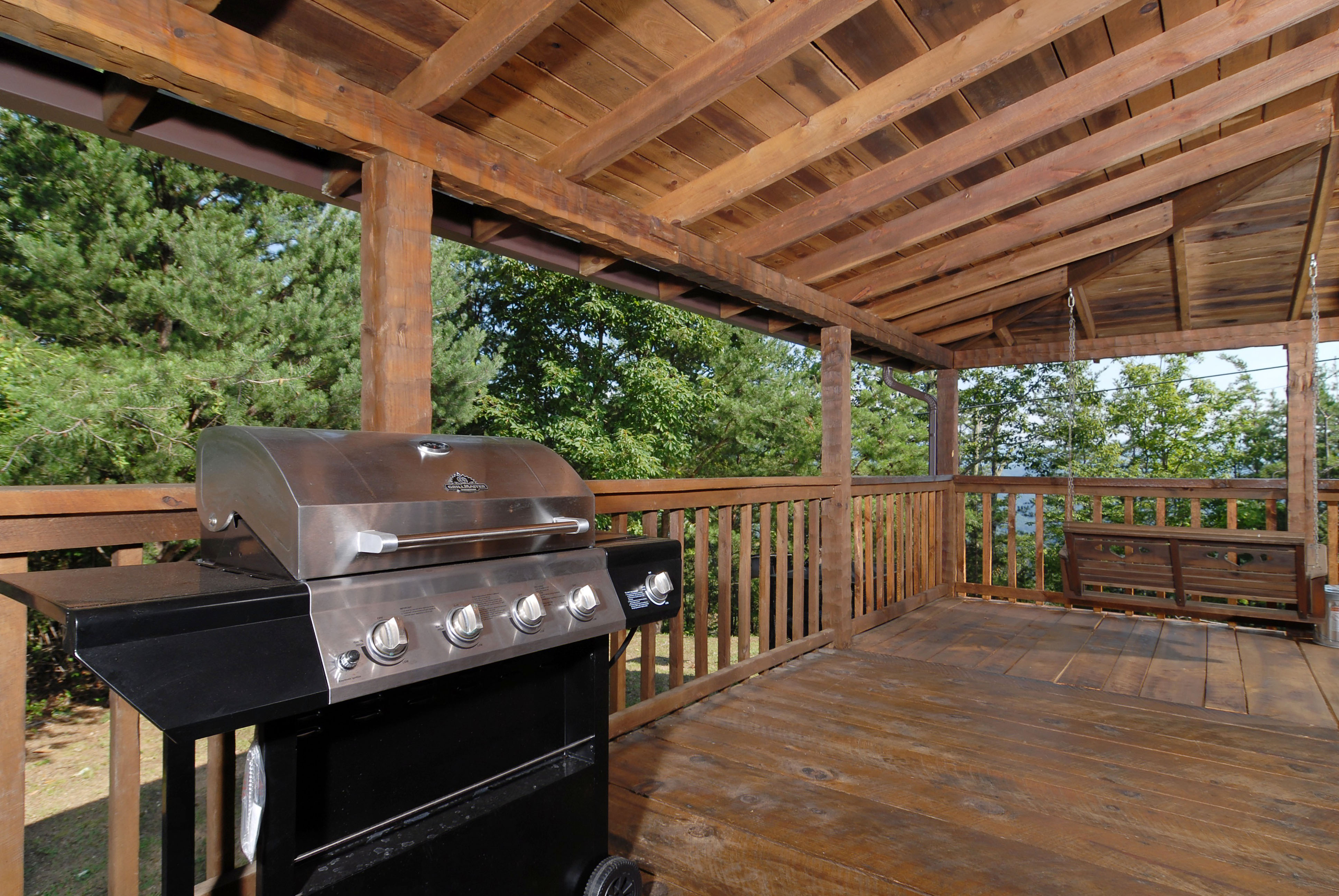 Pigeon Forge One Bedroom Plus a Loft Cabin Rental with convenience to ...