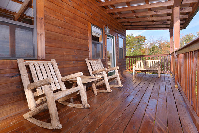 Pigeon Forge Cabin Rental with a Scenic Outdoor Mountain View