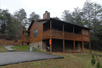Pigeon Forge One Bedroom Cabin Rental in the Smokies that is Non Smoking