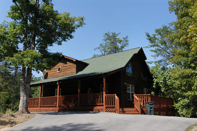 Pigeon ForgeTennessee Three Bedroom Vacation Cabin Rental that is Pet Friendly.