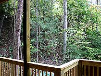 NIce, private setting for this lovely log cabin