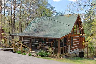 Pet Friendly Pigeon Forge Vacation Cabin Rental Convenient to Pigeon Forge Parkway