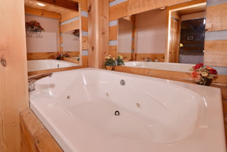 Pigeon Forge Spacious Private Year Round Indoor Whirlpool