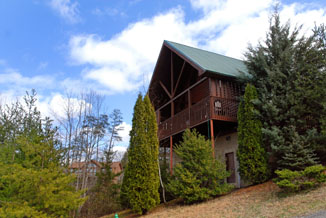Convenient Pigeon Forge Three Bedroom Cabin Convenient to area attractions like Dixie Stampede