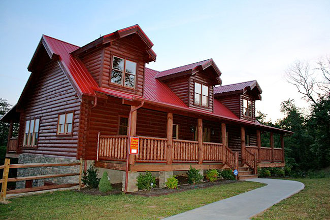 Pigeon Forge Deluxe Four Bedroom Cabin Rental with Great Smoky Mountain View
