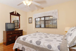 Pigeon Forge Two Bedroom Chalet Rentals that have a main level master bedroom