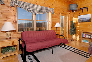 Vacation Three Bedroom Cabin with futon