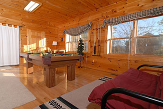 Great Smoky Mountain Cabin Rental with Mountain View