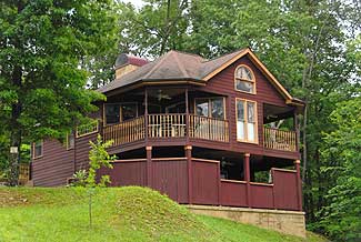 pigeon forge chalet with a mountain view