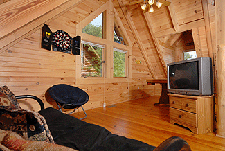 cabin upstairs lofted gameroom