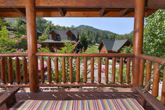 Pigeon Forge One Bedroom Cabin Rental over looking the Smoky Mountain Ridge Area