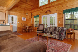 pigeon forge cabin sitting area