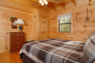 cabin with queen size bed