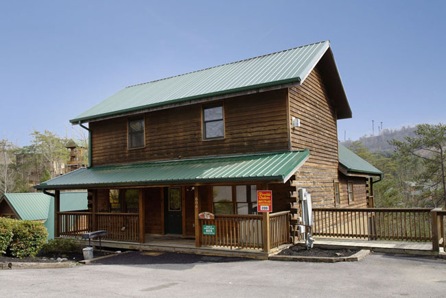 Pigeon Forge Large Seven Bedroom Cabin Rental-7 Bathroom 