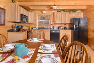 Pigeon Forge Dinning Room-Kitchen Area