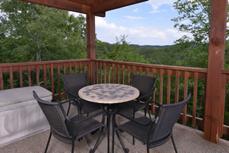 Tennessee Vacation Cabin Rental Outdoor Seating Area