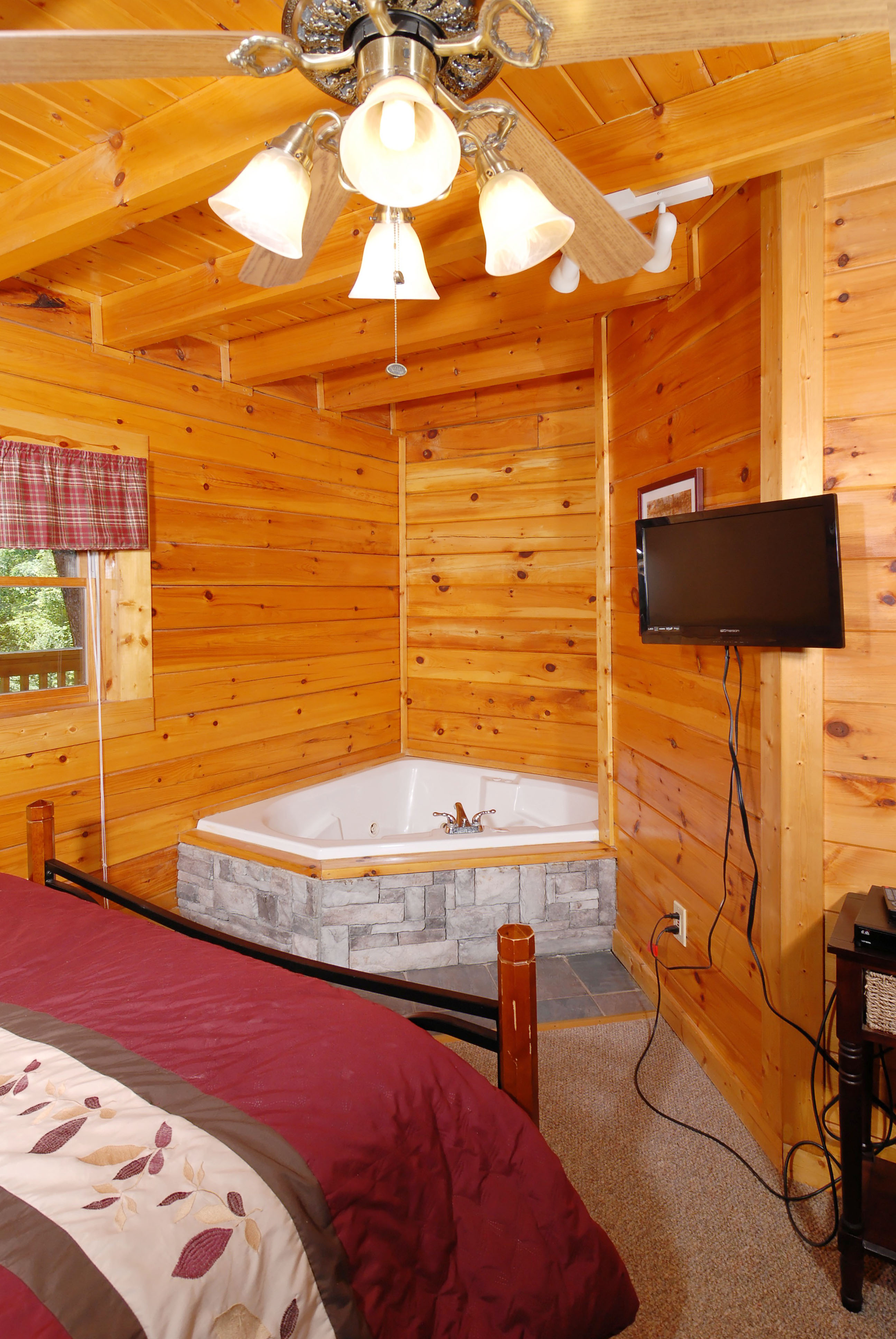 Sweet Dreams White Oak Estates 368 Luxury Cedar Chalet In