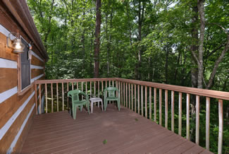 Tennessee Vacation Cabin Rental One Bedroom Cabin Rental Outdoor Porch Area