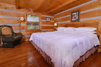 Pigeon Forge One Bedroom Honeymoon Cabin Rental Suite