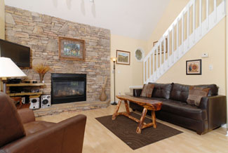 Pigeon Forge Chalet Living Room Area