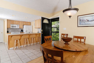 Pigeon Forge Chalet with Fully Equipped Kitchen