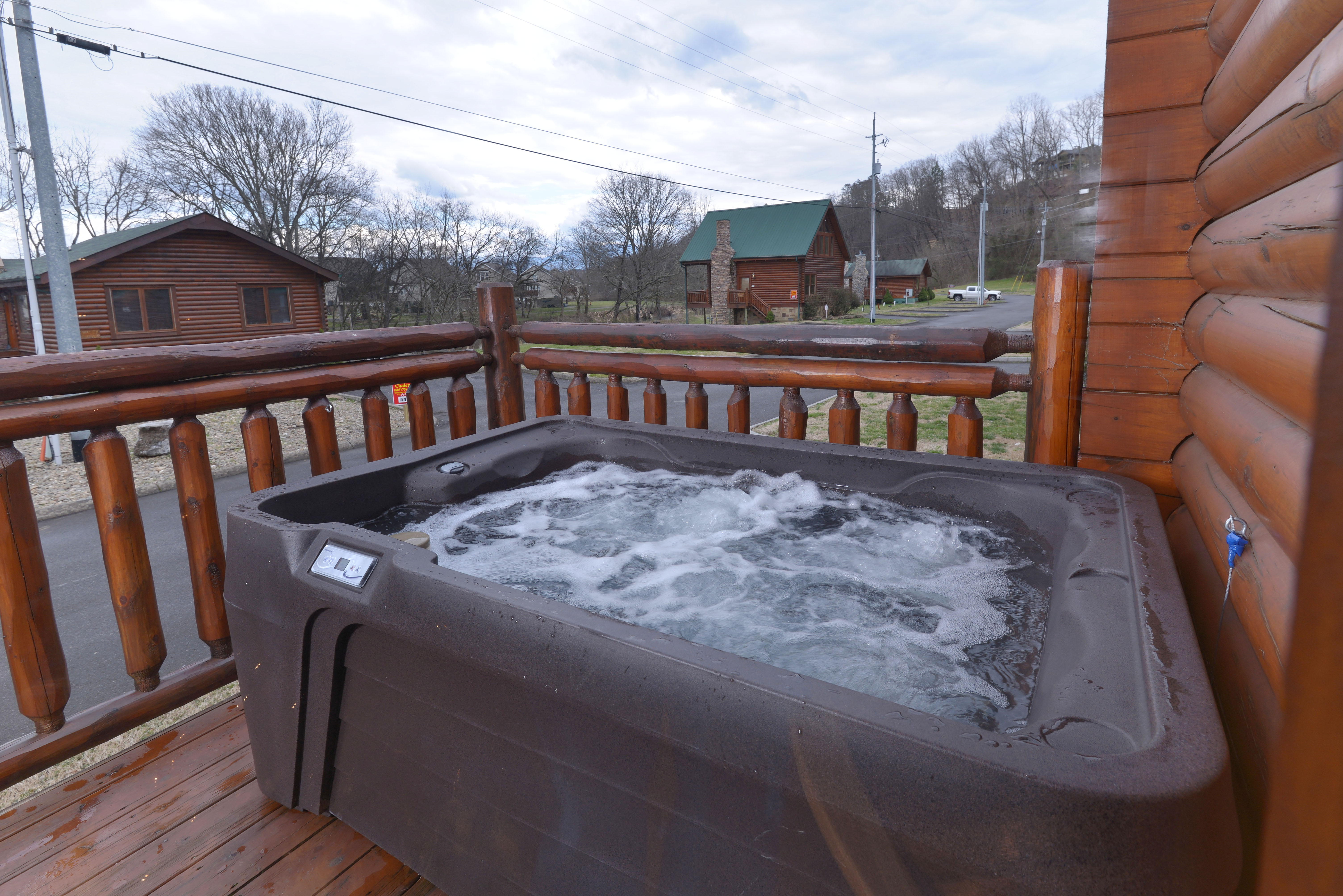 Pigeon Forge One Bedroom Cabin Rental Hot Tub