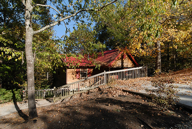 Secluded Two Bedroom Pigeon Forge Vacation Cabin Rental