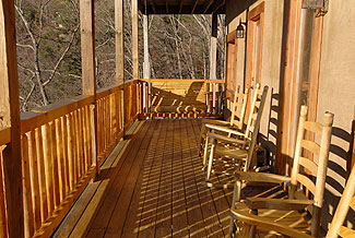 Vacation Cabin Rental with Outdoor Deluxe Rockers