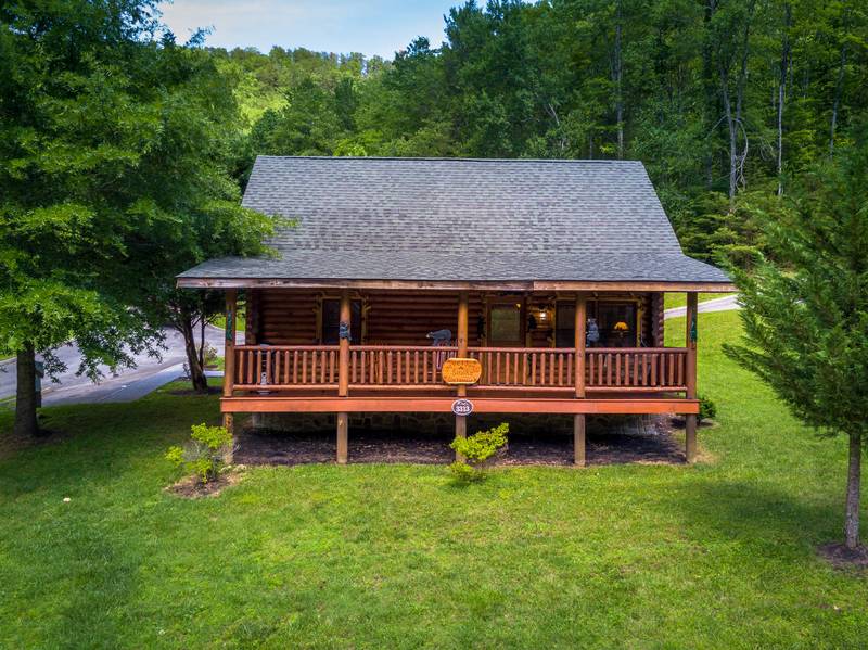 A Smoky Getaway covered back deck