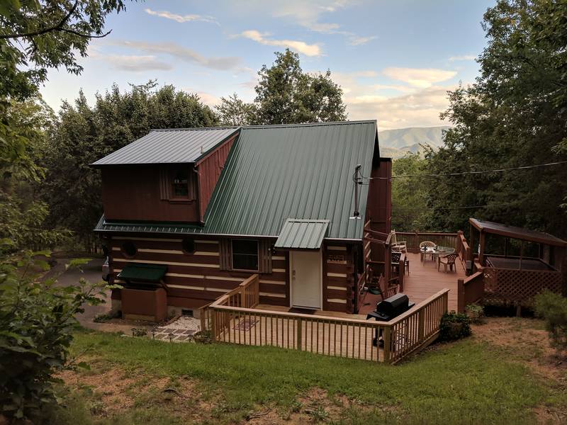 Pigeon One Bedroom Plus Loft Cabin Rental Pool Table Foosball