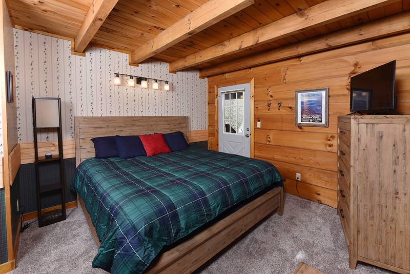 Pigeon One Bedroom Plus Loft Cabin Rental Pool Table Foosball