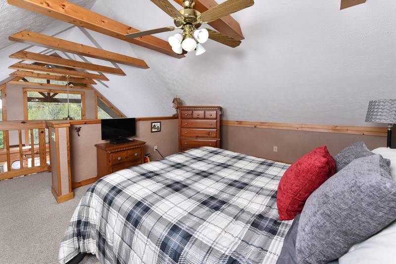 Pigeon One Bedroom Plus Loft Cabin Rental Pool Table Foosball