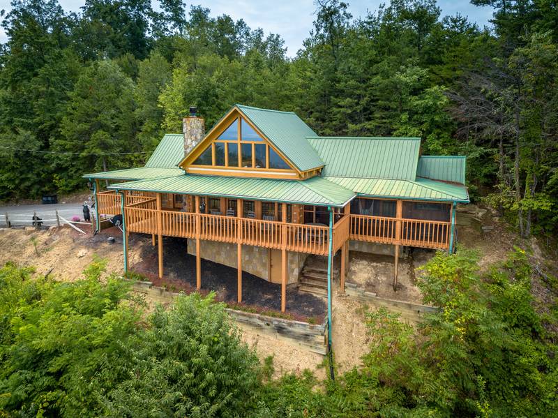 Cloud Nine - Cabin 310 - Luxury Cabin in Pigeon Forge ...