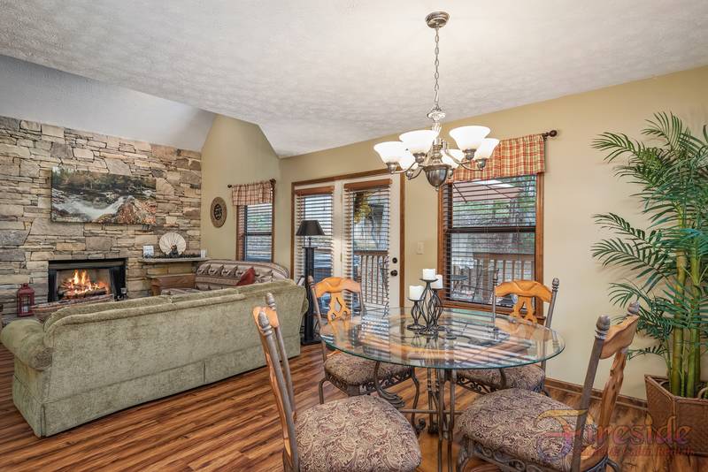 SMOKY MOUNTAIN DREAM Woodridge 2 Bedroom Pigeon Vacation Cabin Rental