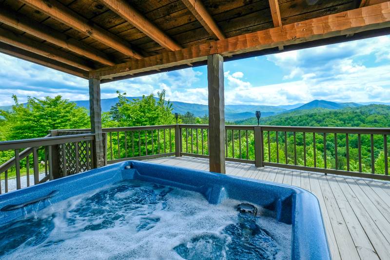Secluded Summit hot tub with panoramic mountain view
