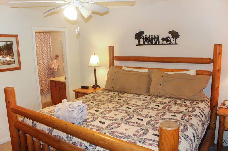 Grand River Canyon Pigeon River Cabins