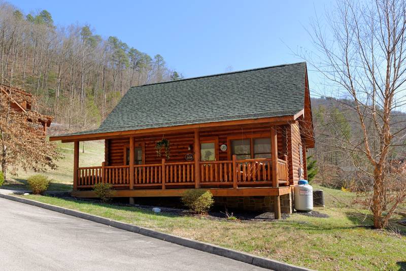 Tennessee Two Bedroom Vacation Cabin Rental