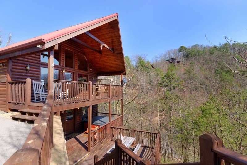 Pigeon Forge Honeymoon One Bedroom Cabin Rental