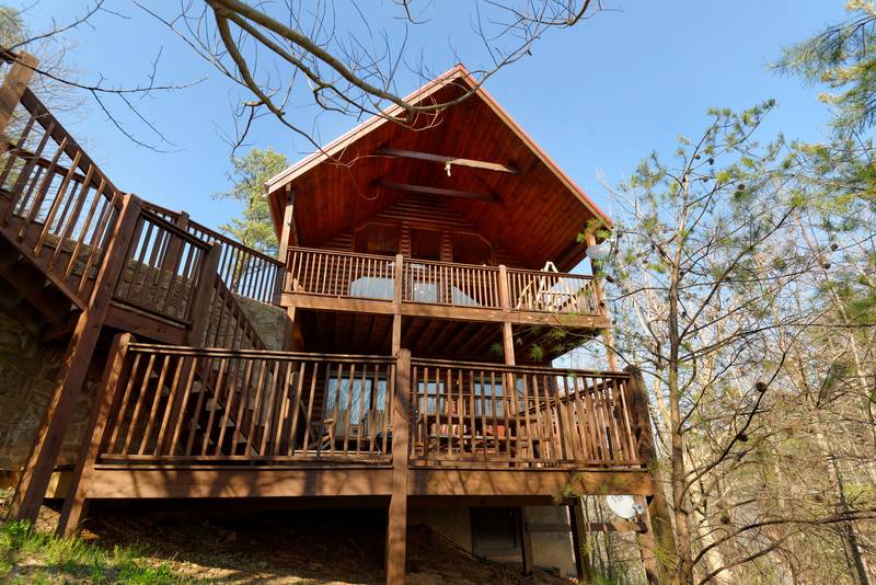 Pigeon Forge Secluded One Bedroom Cabin Rental