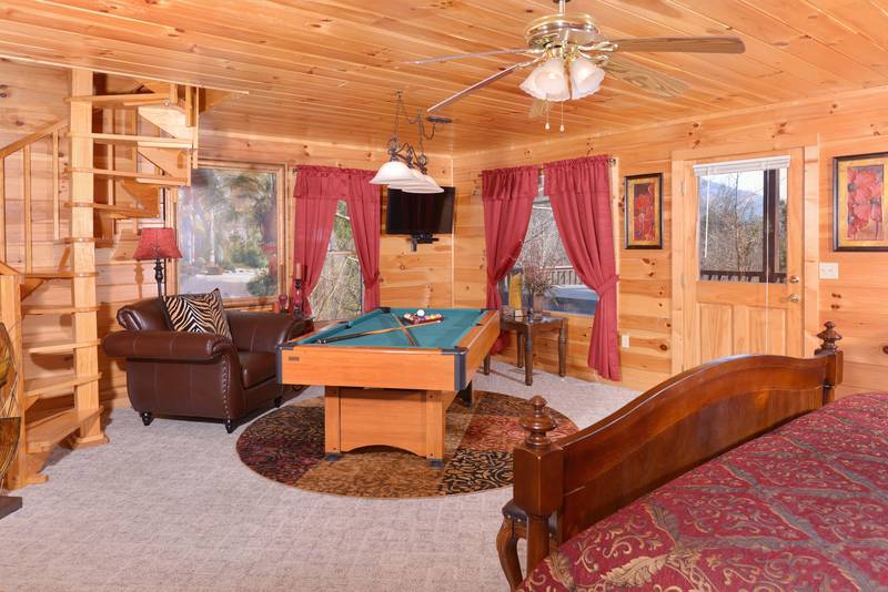 Pigeon Forge Honeymoon Vacation Cabin Rental Gameroom