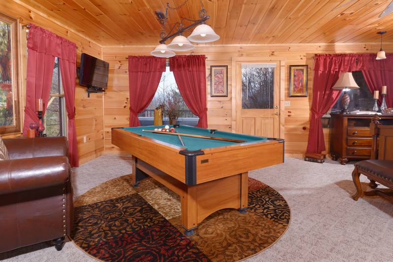 Pigeon Forge Cabin Gameroom