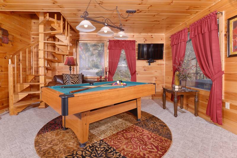 Pigeon Forge One Bedroom Cabin Rental