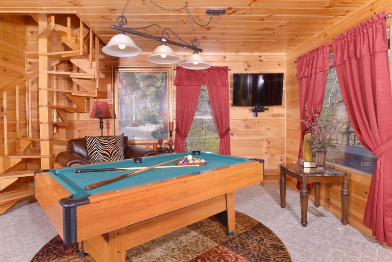 Tennessee Vacation Cabin Rental Game Room