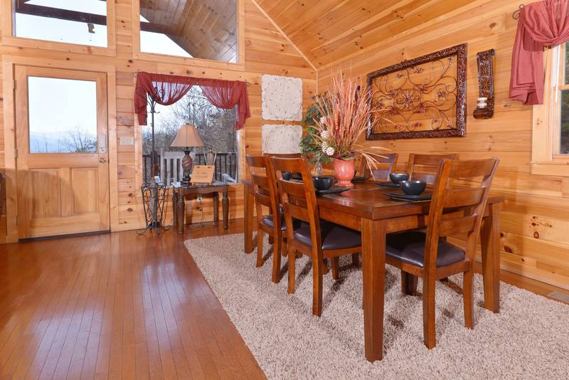 Pigeon Forge Deluxe One Bedroom Cabin Rental Dinning Room